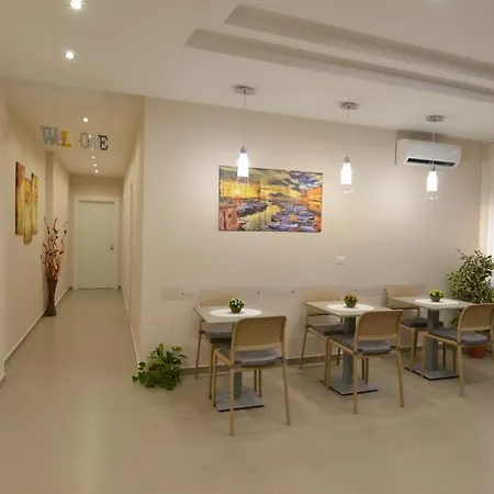 Dioclezianorooms לינה וארוחת בוקר